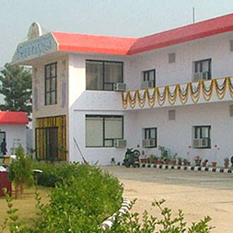 Suryansh Country feast Inn, Gurgaon 1